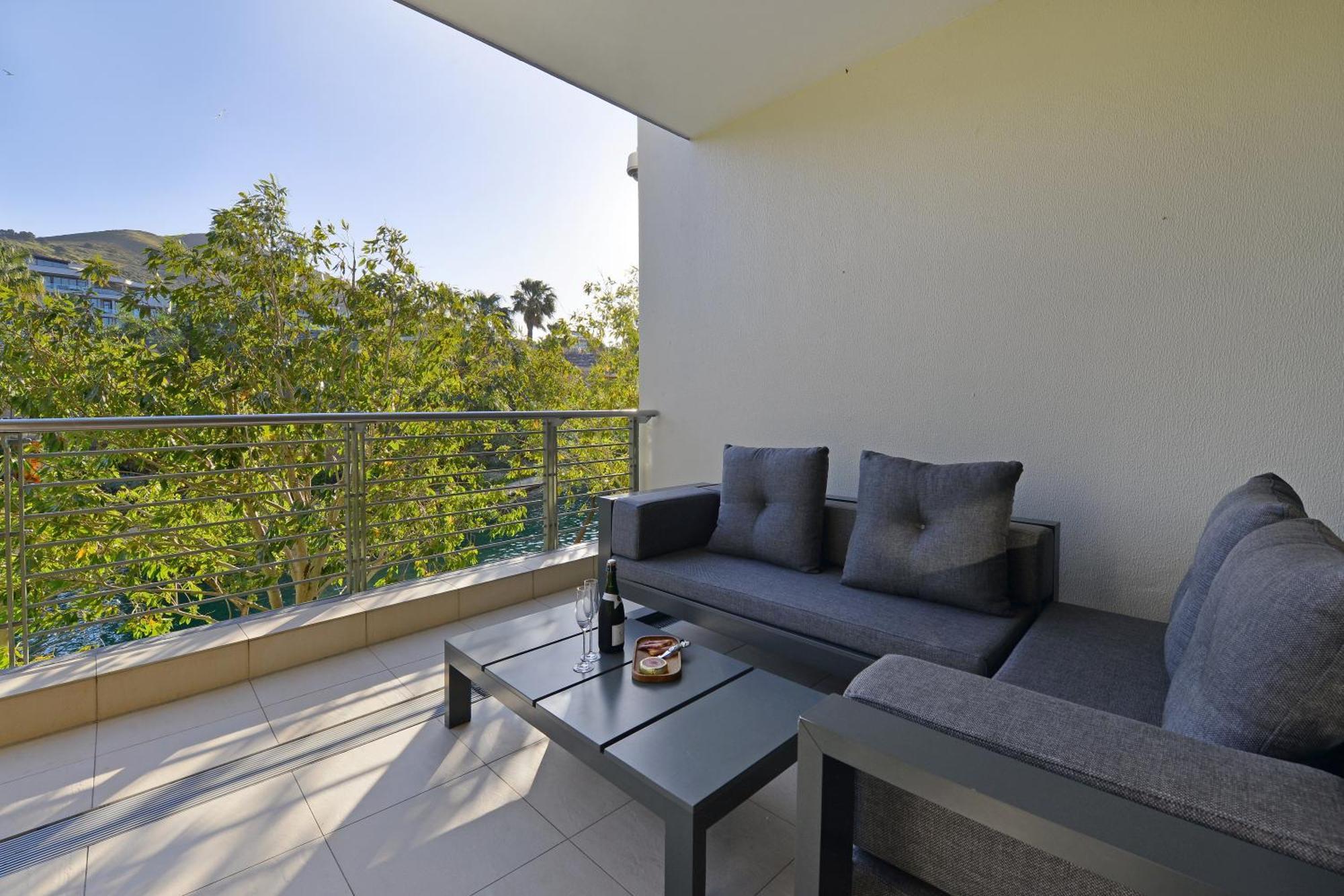 Marina 107 Apartment Cape Town Bagian luar foto